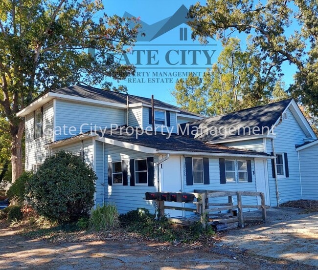 Building Photo - 1006 Holton Pl