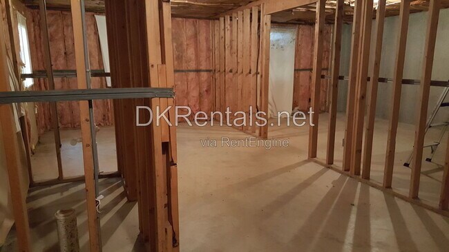 Building Photo - 2160 Denson Ln S W