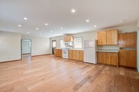 Building Photo - 198 Nassau St