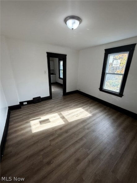 Building Photo - 2791 E 127th St