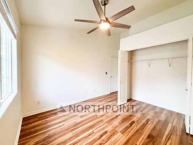 Building Photo - River Run Condo -Top Floor - 3 bed 2 bath