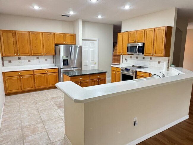 Building Photo - 275 Rock Springs Dr