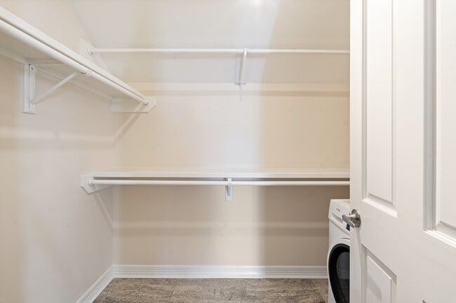 Building Photo - 3 Courtlandt Pl