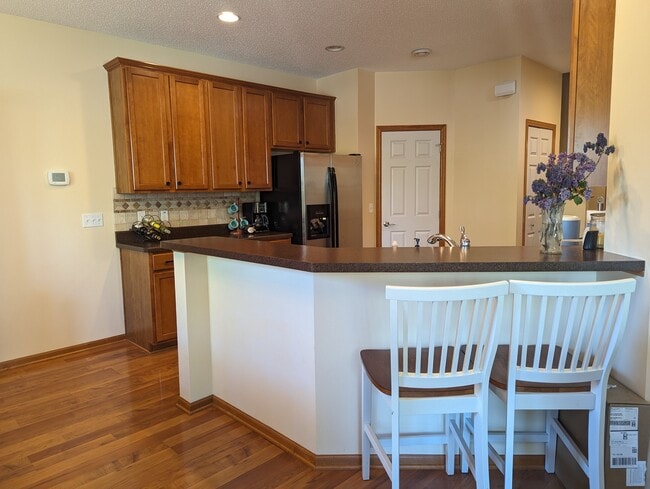Building Photo - 931 Willow Glen Dr