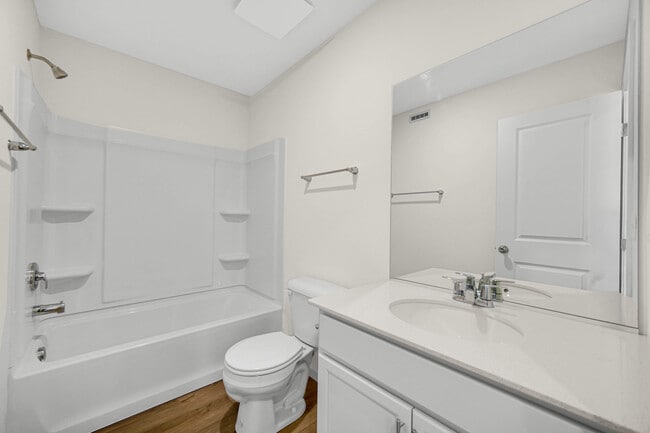 Building Photo - 2260 Horseshoe Cir