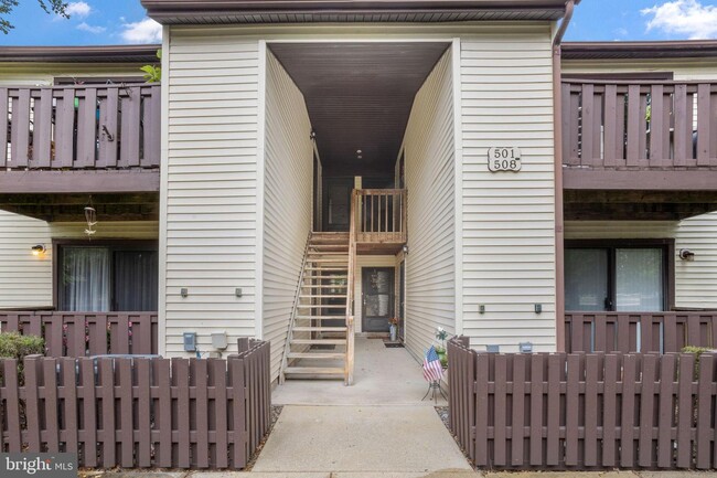 Building Photo - 501 Lindsey Ct