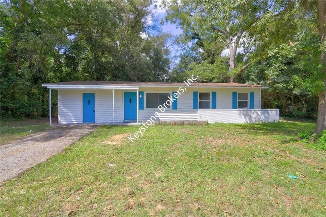 Primary Photo - 2423 Thrasher Ave