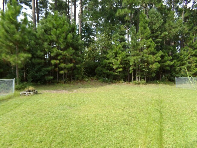 Building Photo - 127 Village Ct