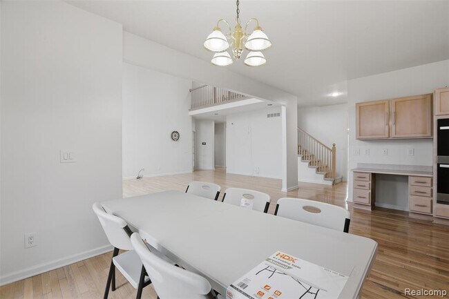 Building Photo - 3932 Fieldview Rd