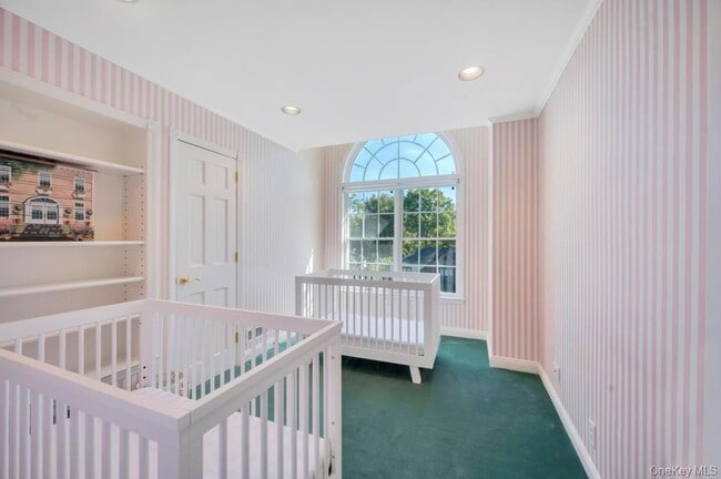 Building Photo - 22 Bayside Dr