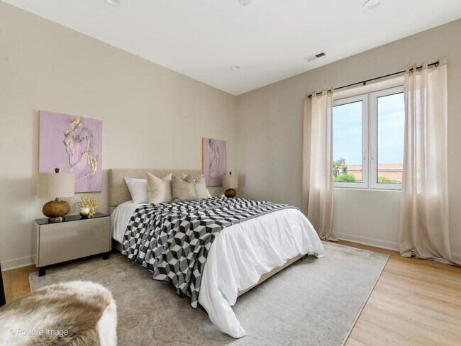 Building Photo - 6035 W North Ave