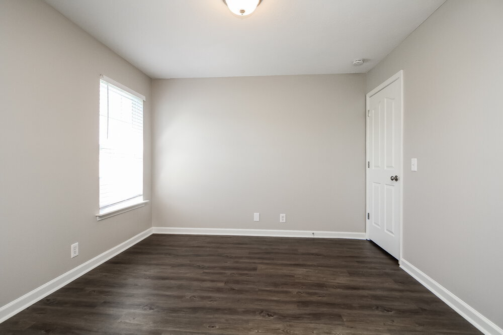 Building Photo - 404 Glenmore Ct