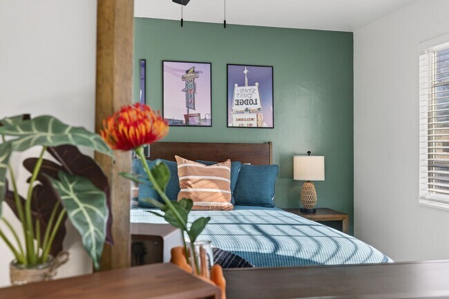 Building Photo - Welcome to Reno Nevada’s Biggest Little BnB !!