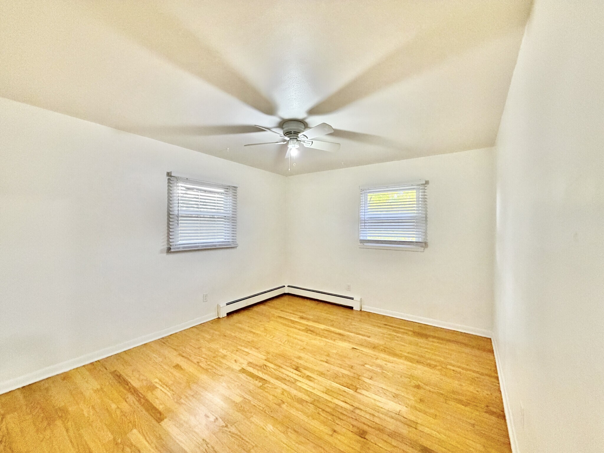 Building Photo - 290 Orchard Dr