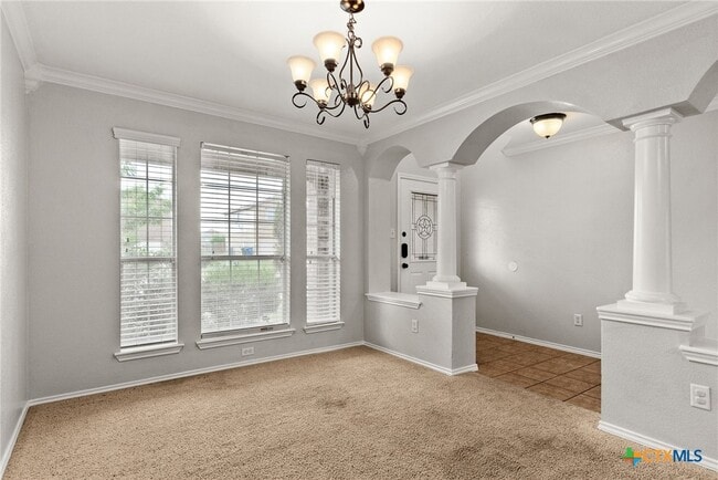 Building Photo - 2002 Isabelle Dr