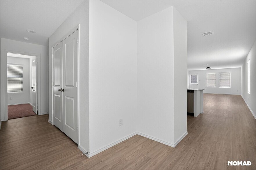 Building Photo - 14023 Wool Pk