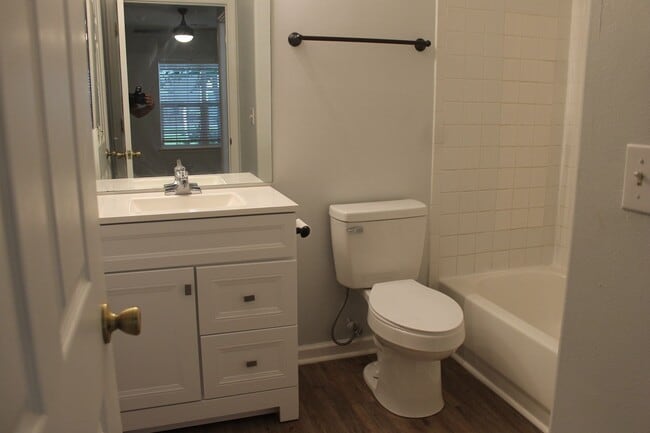 Building Photo - Plantation Point - 1st Floor, 2 Bedrooms