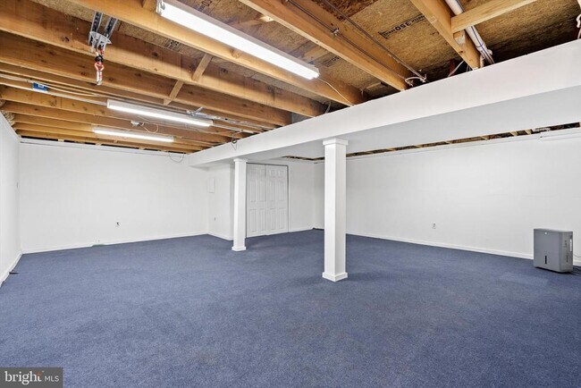 Building Photo - 29 Anita Dr