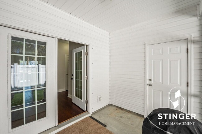 Building Photo - 143 Bella Way