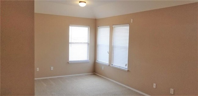 Building Photo - 15537 Gatehouse Dr