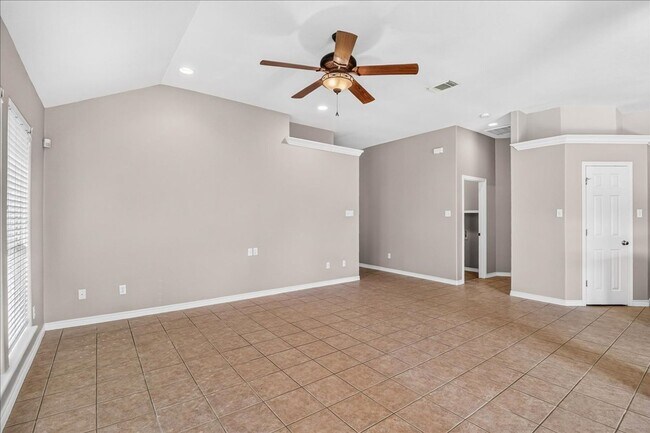 Building Photo - 5114 Spring Brook Dr