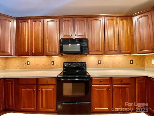 Building Photo - 5232 Berkeley Estates Dr