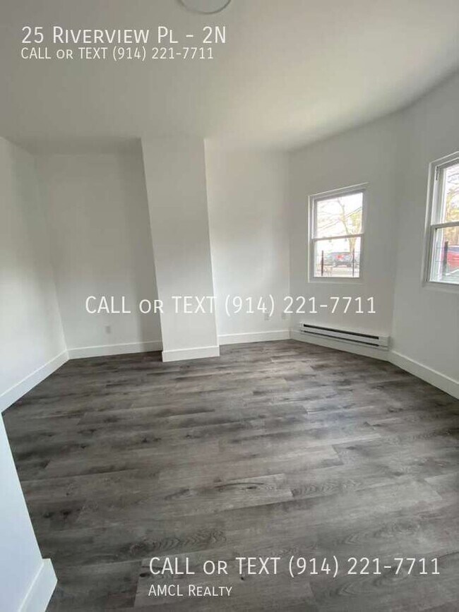 Building Photo - 25 Riverview Pl