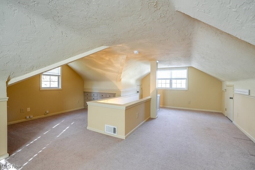 Bedroom 3 (2nd floor) - 28008 Sites Rd