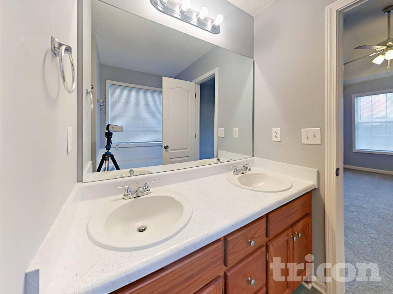 Building Photo - 608 Waterford Ln