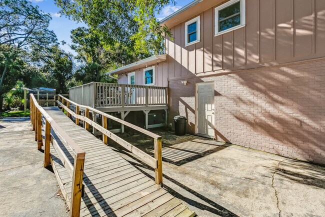 Building Photo - 6 Ruffin Cir