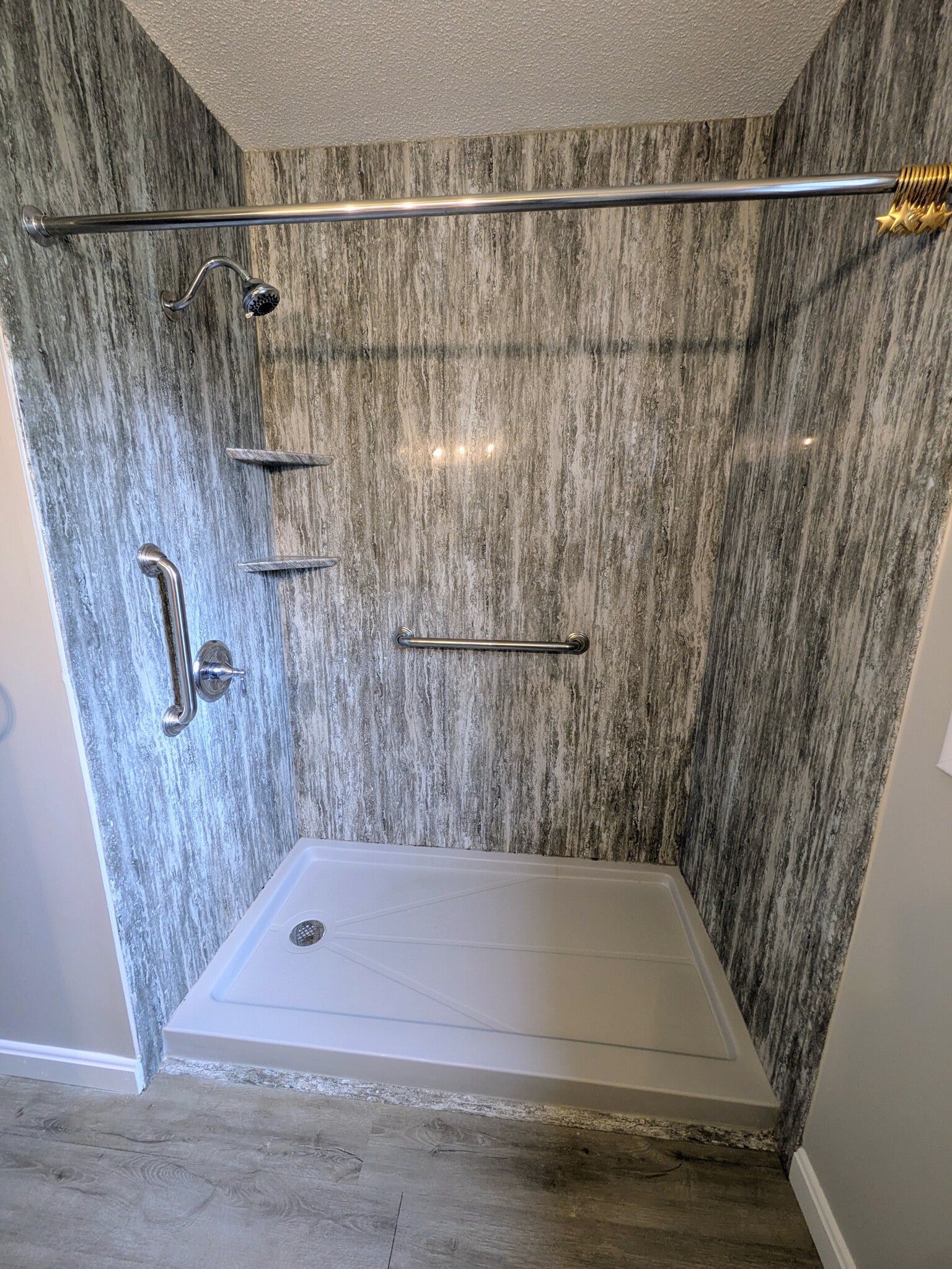 Building Photo - 6B Beatrice St