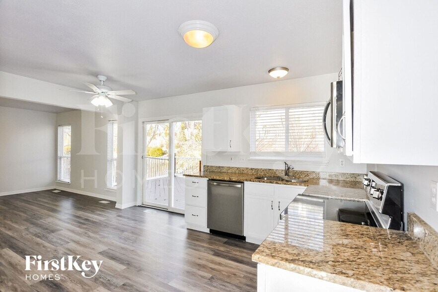 Building Photo - 209 Royallsprings Pkwy