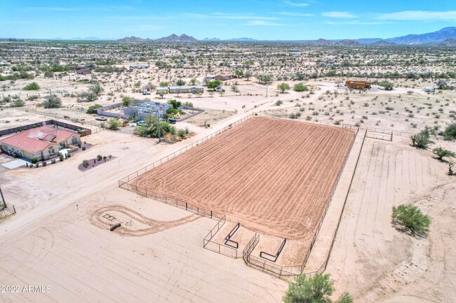 Building Photo - 49749 W Pampas Grass Rd