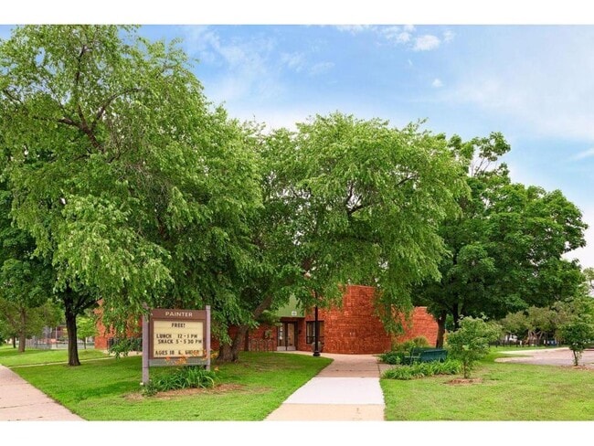 Building Photo - 3023 Dupont Ave S