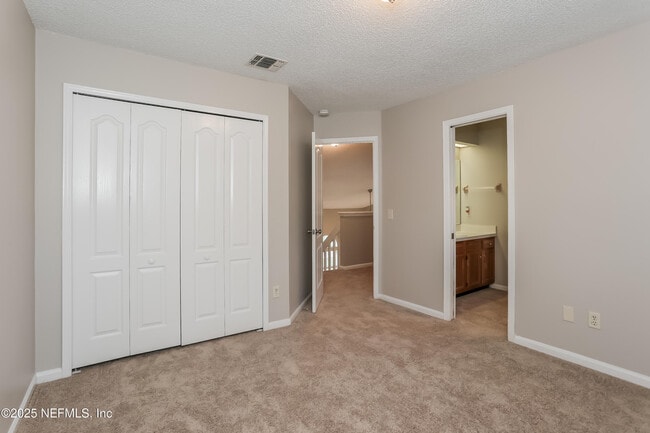 Building Photo - 9539 Glenn Abbey Way