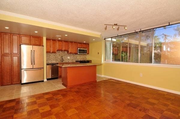 Building Photo - 5353 Columbia Pike