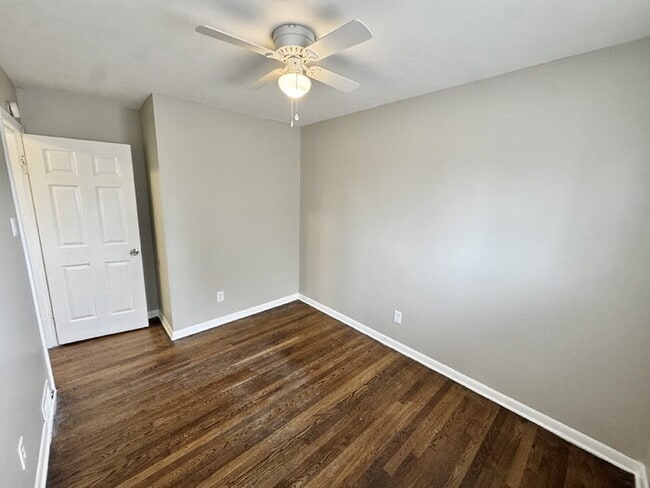 Building Photo - 735 Ledbetter Ave