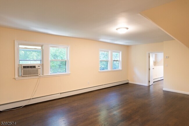 Building Photo - 285 Orchard Terrace