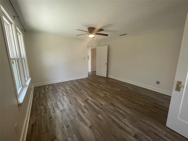 Building Photo - 3320 W 5th St