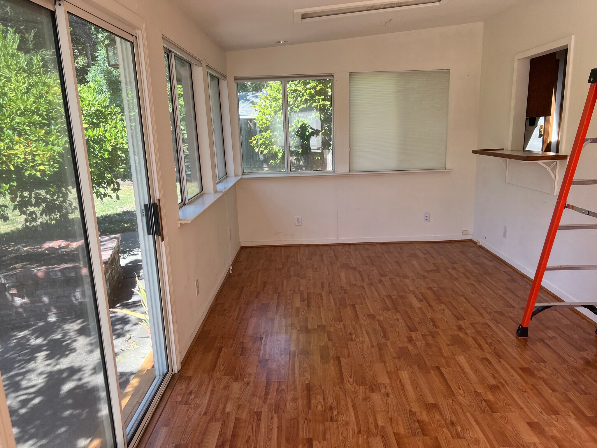 Building Photo - 3270 Hillview Ln