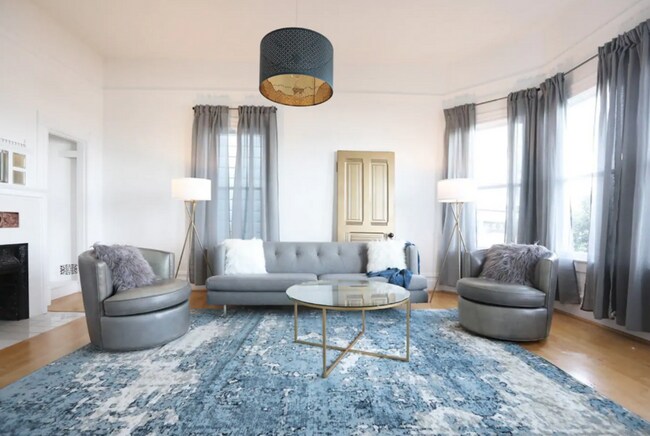 Building Photo - BACK ON THE MARKET! Rare historic waterfront home in Sausalito w/bay views, water access, office/...