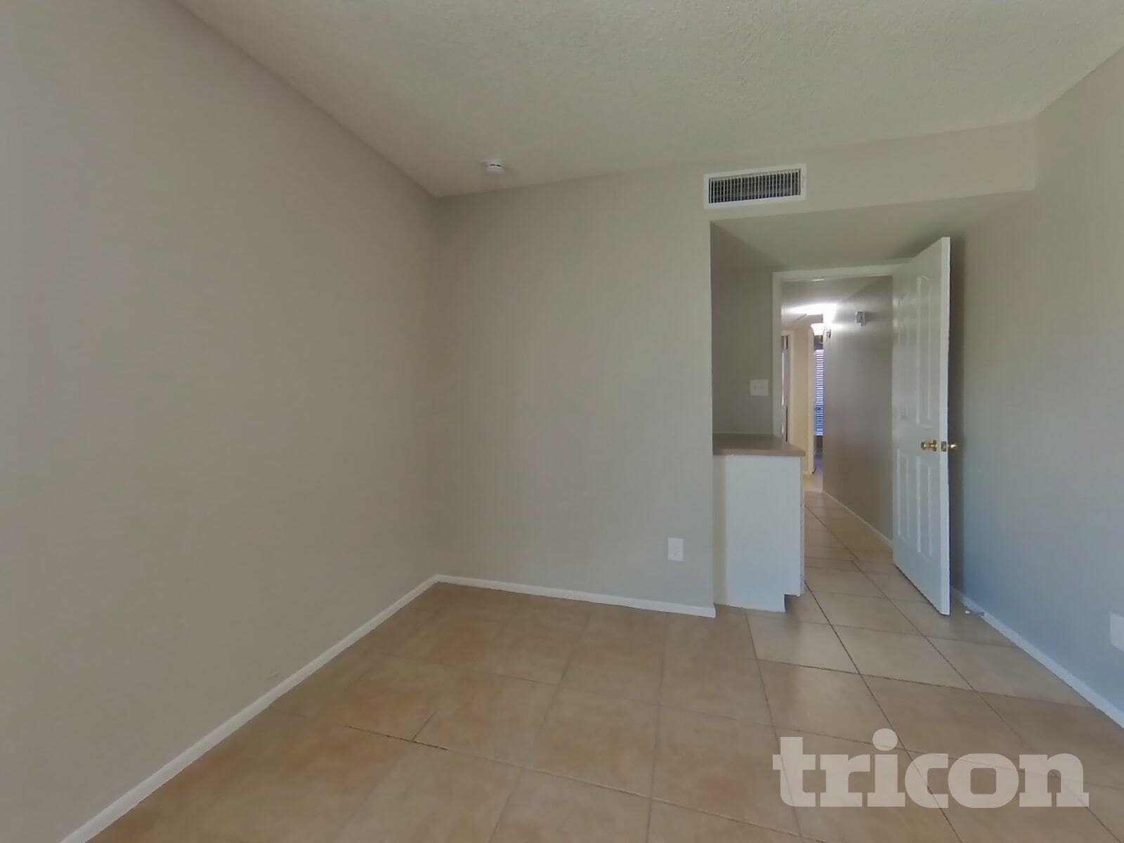 Building Photo - 4055 W Desert Cove Ave