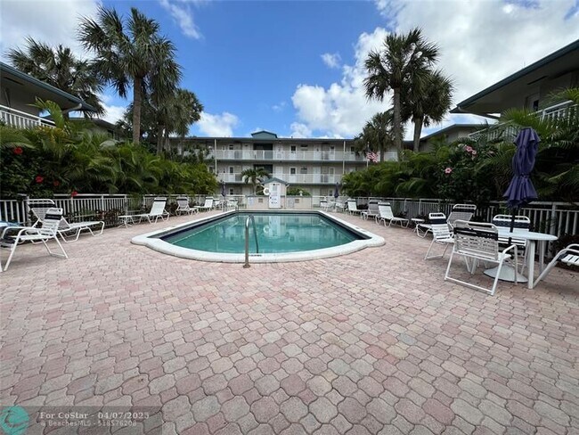 Building Photo - 5800 Margate Blvd