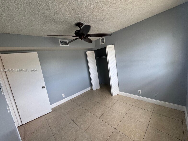 Building Photo - 4519 Treehouse Ln