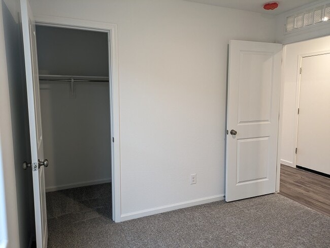 Building Photo - 1346 W Toltec Dr
