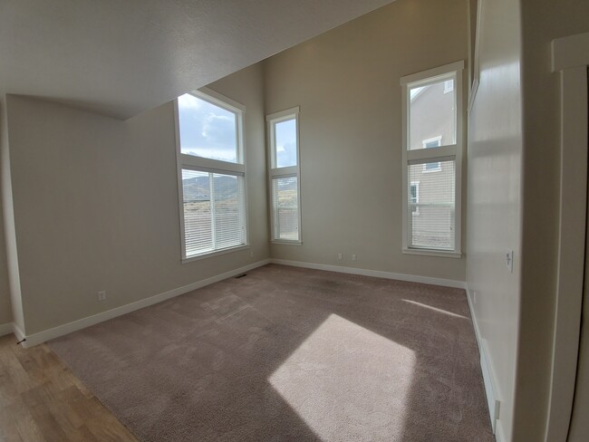 Building Photo - 4329 W Quiet Shade Dr