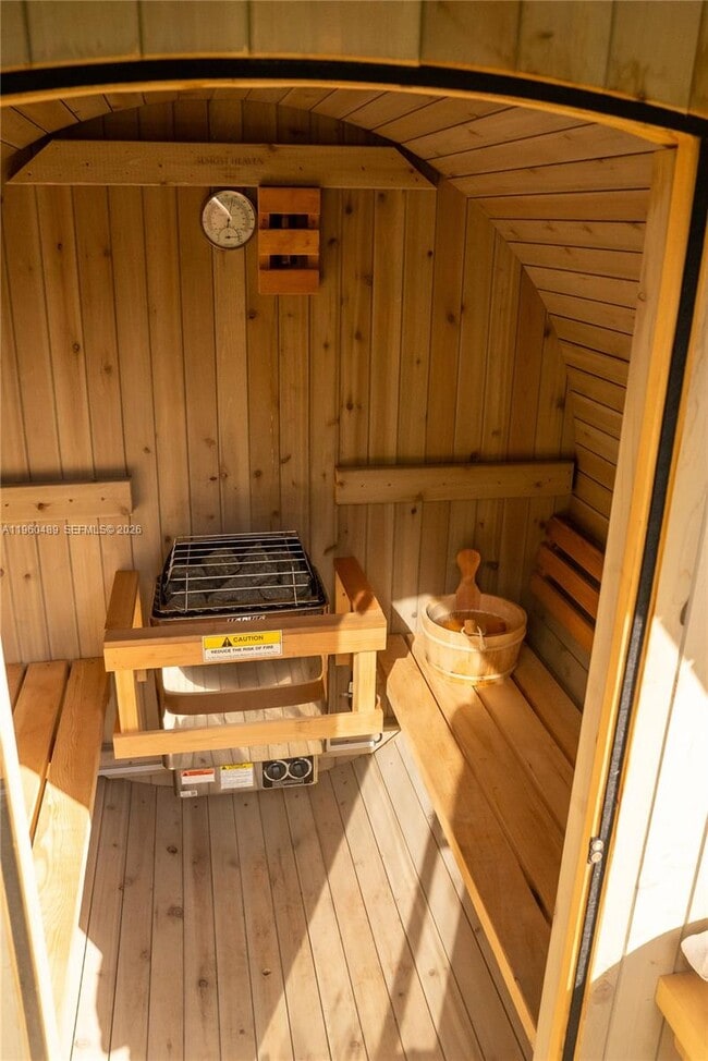 Building Photo - 509 NE 64th St