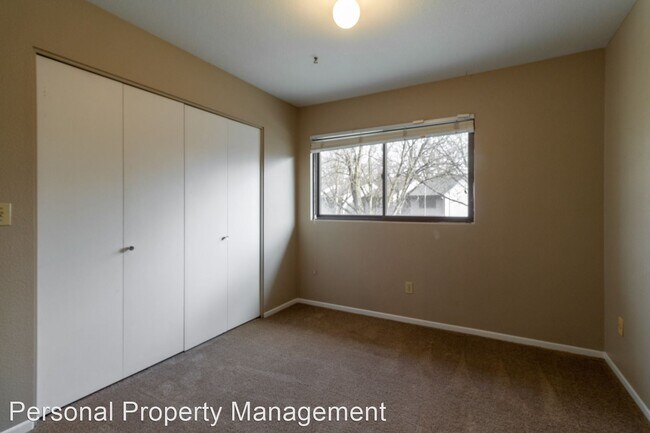 Building Photo - 2 br, 2.5 bath House - 7816 NE Loowit Loop...