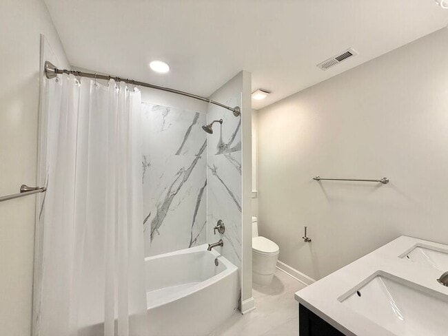 Building Photo - 9412 Springdale Dr