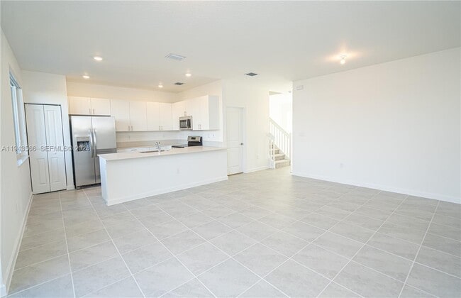 Building Photo - 1473 SE 6th Ter